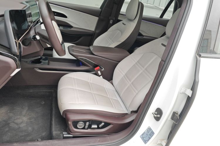 红旗EH7 2024款 690 Pro局部细节19