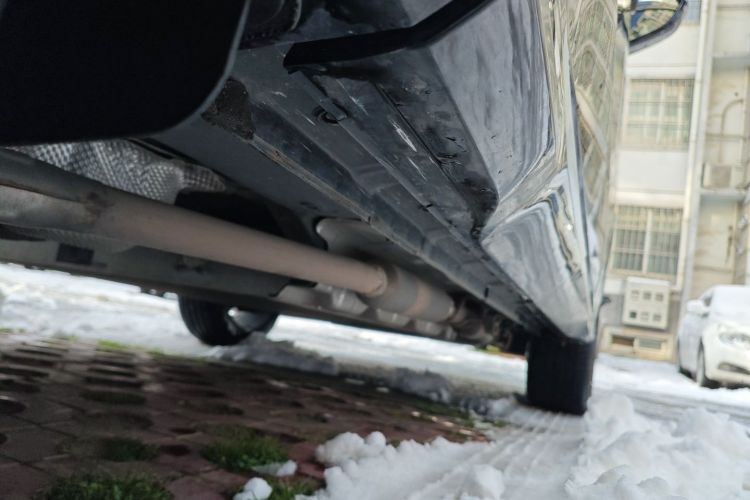 蓝电E5 2023款 1.5L DE-i 100KM畅享型 7座局部细节9002