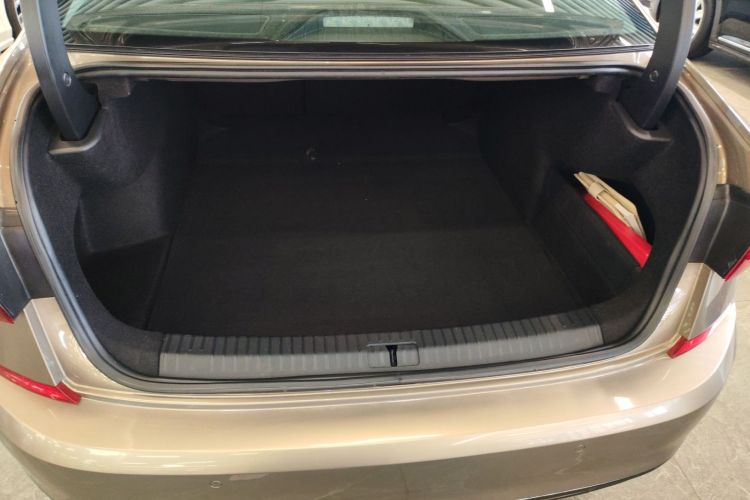 大众 帕萨特 2020款 330TSI 豪华版 国VI局部细节23