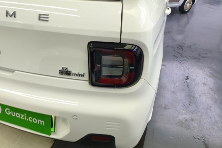 吉利银河 2024款 熊猫mini 200km 耐力熊车身外观9