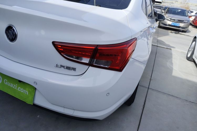 别克 威朗 2018款 三厢 15S 手动领先型车身外观9