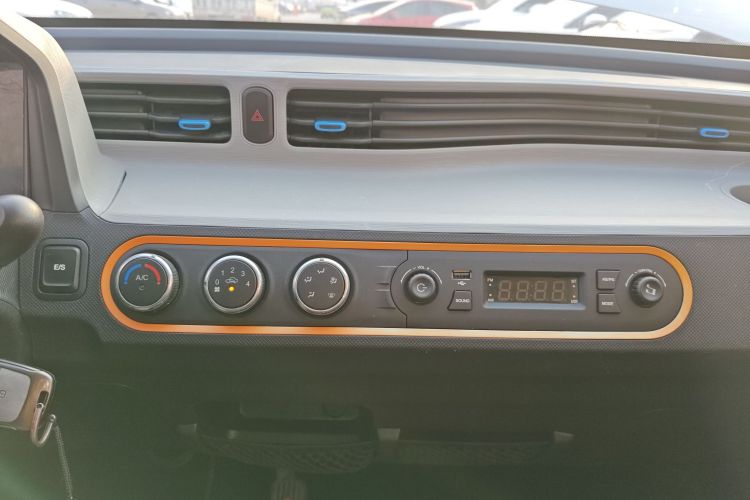 五菱汽车 宏光MINIEV 2020款 悦享款 三元锂中控内饰16