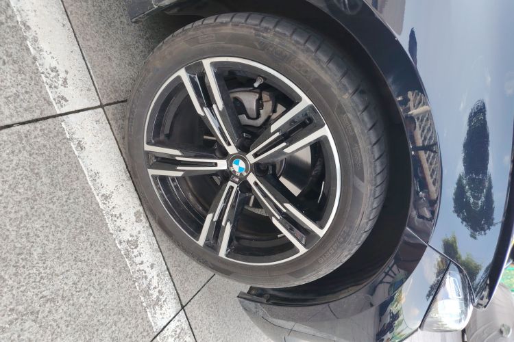 宝马3系 2024款 325i M运动套装车身外观6007