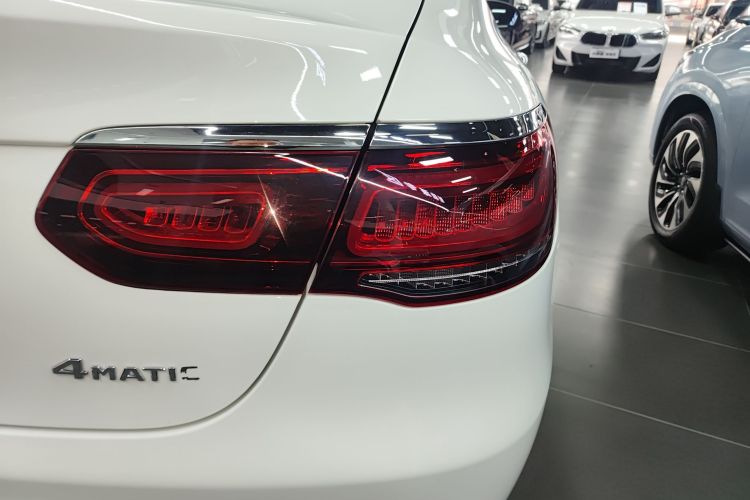 奔驰GLC轿跑 2022款 改款 GLC 300 4MATIC 轿跑SUV车身外观6006