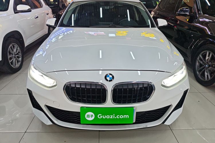 宝马1系 2019款 120i 领先型M运动套装车身外观2