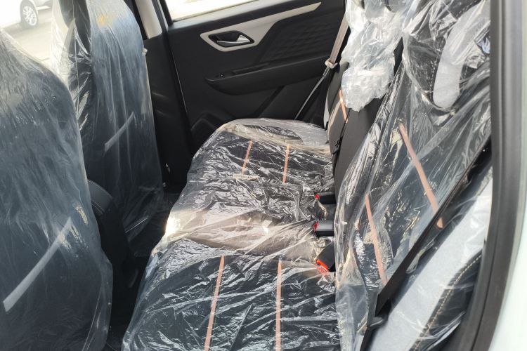 江淮钇为 钇为花仙子 2024款 挚爱版 301km Air中控内饰21