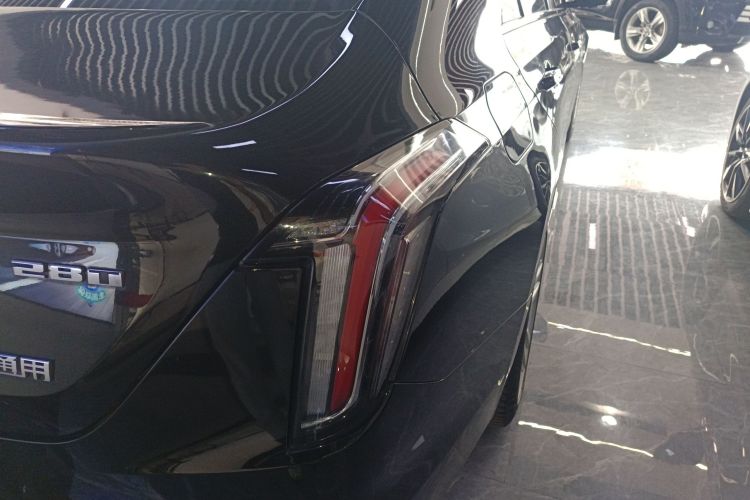 凯迪拉克CT4 2020款 28T 时尚型车身外观9