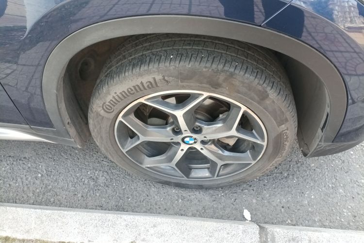 宝马X1 2016款 sDrive18Li 豪华型车身外观10