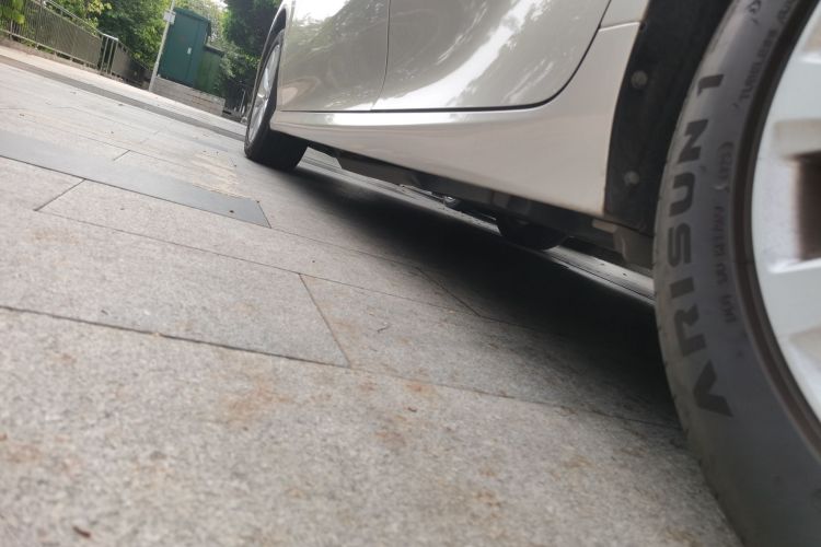 丰田 凯美瑞 2018款 2.0G 豪华版机舱底盘30