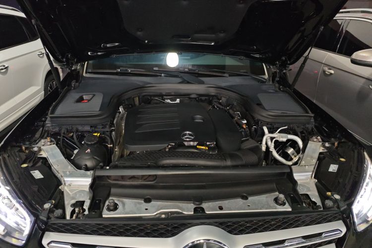 奔驰GLC 2021款 GLC 260 L 4MATIC 动感型机舱底盘24