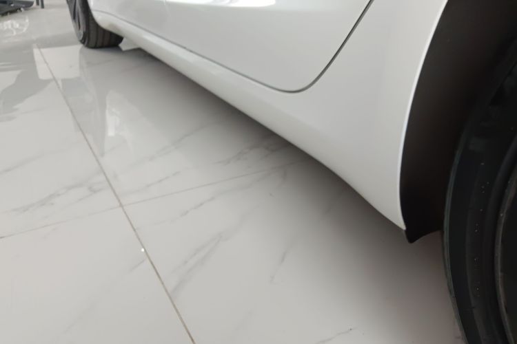 特斯拉 Model 3 2023款 后轮驱动版局部细节9002