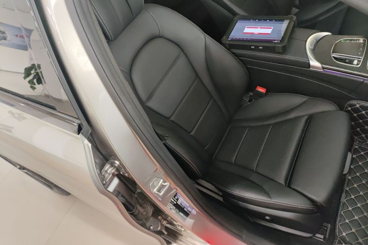 奔驰C级 2021款 C 260 L 运动星耀臻藏版局部细节41