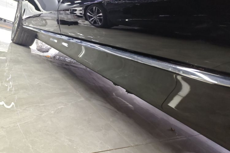 奔驰E级 2018款 改款 E 200 L局部细节9002