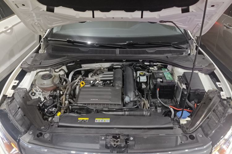 大众 速腾 2021款 280TSI DSG舒适智联版机舱底盘24