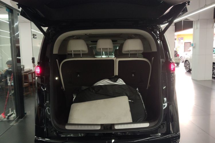 腾势D9 2024款 DM-i 980 四驱旗舰型局部细节23