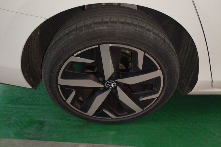 大众 2023款 凌渡L 280TSI DSG酷辣版车身外观6008