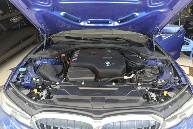 宝马3系 2020款 改款 325Li M运动套装机舱底盘24