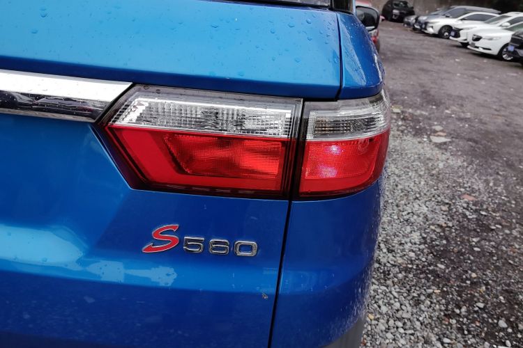 东风风光 风光S560 2019款 1.8L CVT精英型车身外观9