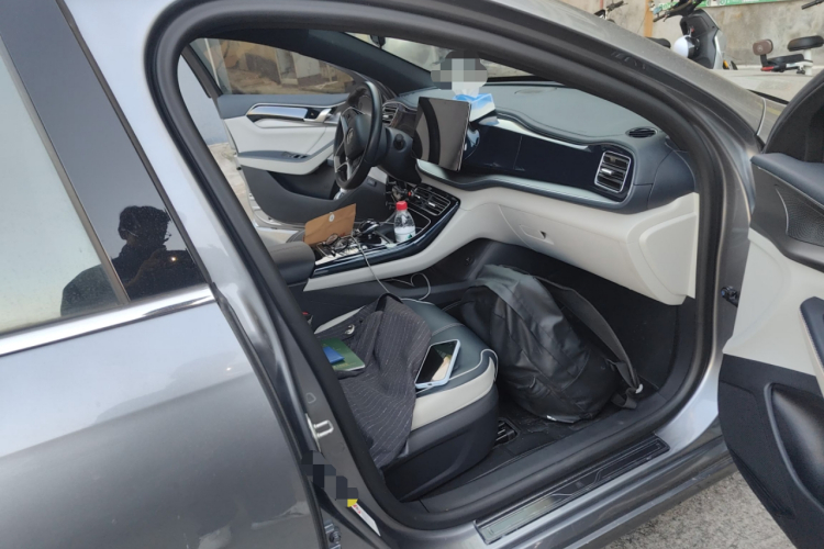 比亚迪 秦PLUS 2021款 EV 500KM 尊贵型局部细节9005