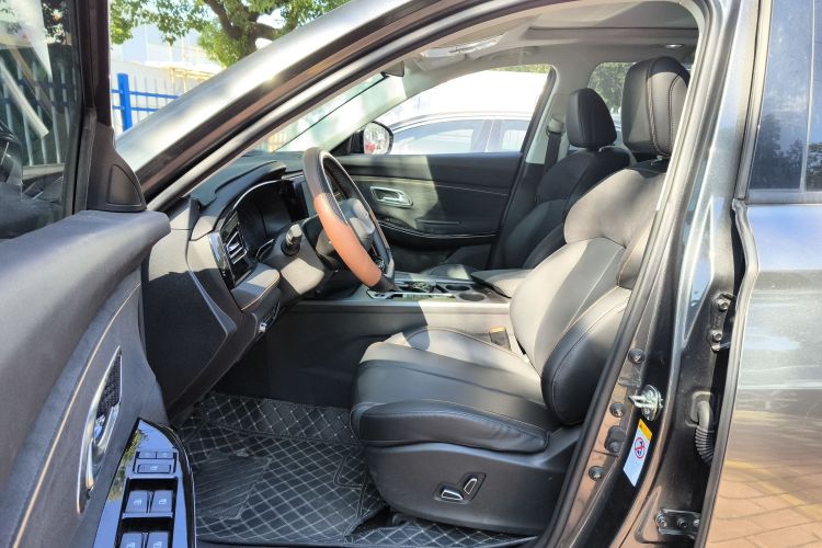 长安欧尚X7 PLUS 2023款 畅享版 1.5T自动尊贵型 7座中控内饰19