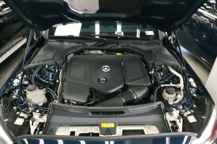 奔驰C级 2023款 改款 C 200 L 运动版机舱底盘24