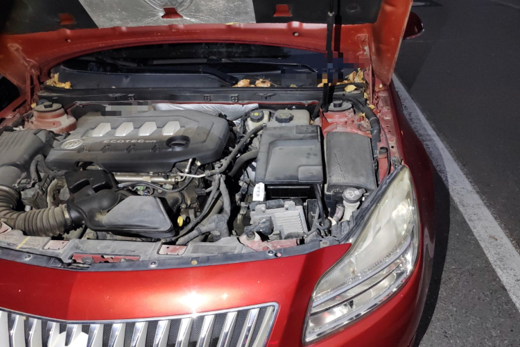 别克 君威 2012款 2.0L 舒适版局部细节9007