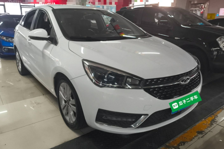 奇瑞 艾瑞泽5 2016款 1.5L CVT领潮版车身外观3