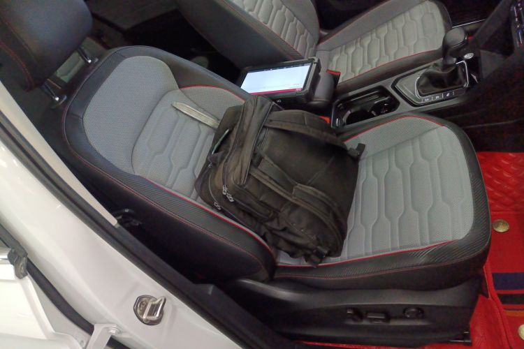 大众 途观L 2023款 330TSI 自动两驱R-Line旗舰版局部细节41