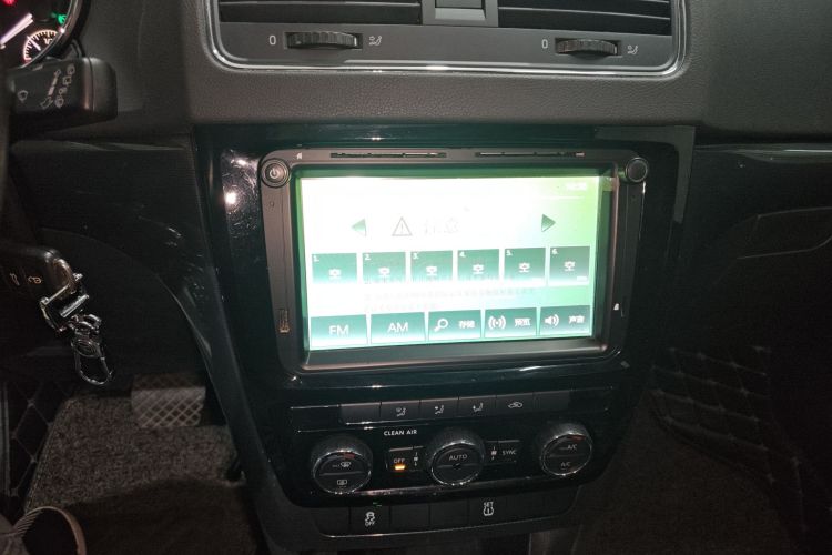 斯柯达 Yeti 2017款 TSI280 DSG创行版中控内饰16