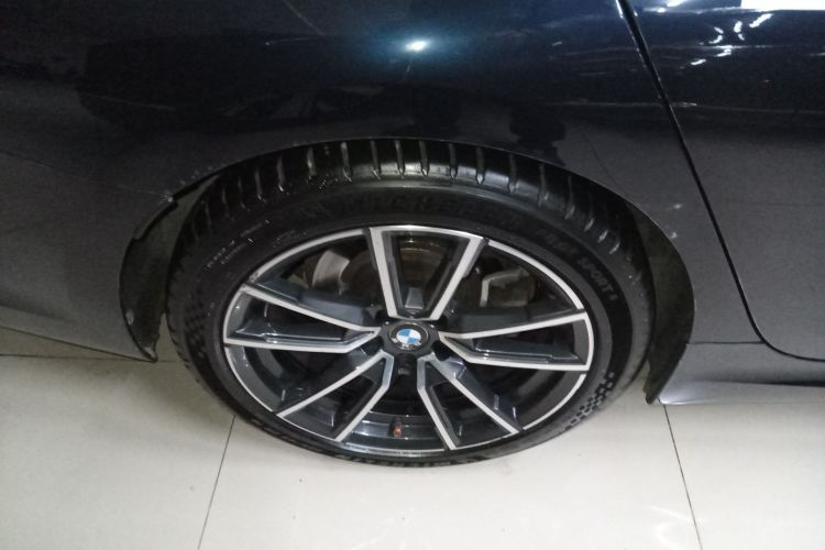 宝马3系 2020款 改款 325i M运动套装车身外观6003