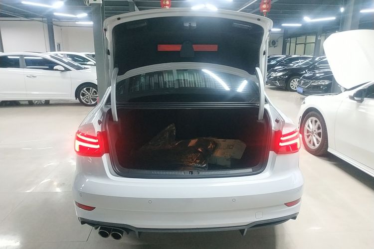 奥迪A3 2020款 Limousine 35 TFSI 时尚型 国VI机舱底盘23
