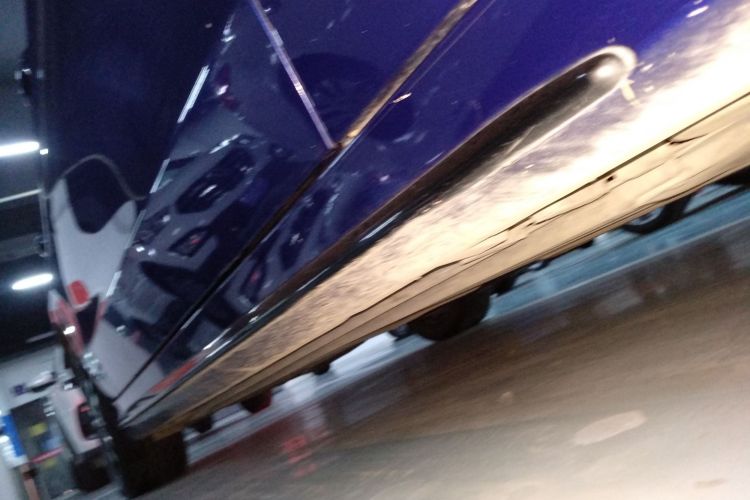 奔驰C级 2019款 C 260 运动版机舱底盘29