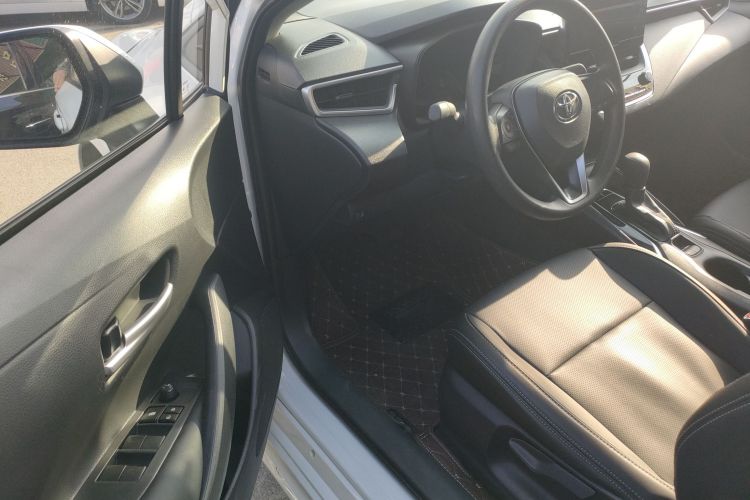 丰田 雷凌 2023款 TNGA 1.5L CVT进取版中控内饰19