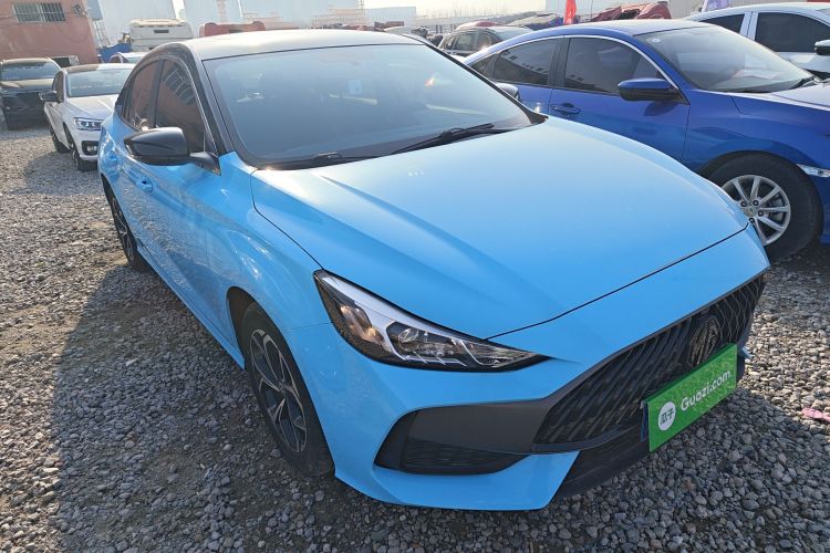 名爵 MG5 2023款 180DVVT CVT豪华版车身外观3