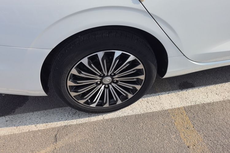 长安 逸动 2019款 蓝鲸版 280T GDI DCT极速型车身外观6008