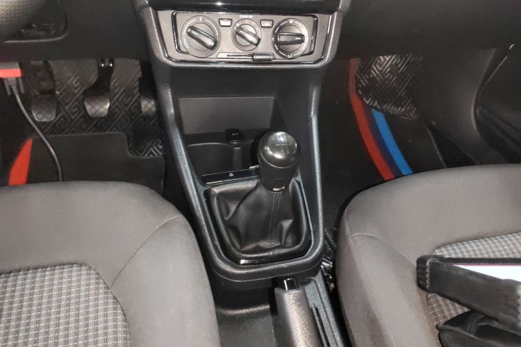 大众 桑塔纳 2021款 1.5L 手动风尚版中控内饰18