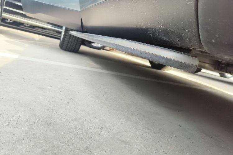 路虎 发现神行 2016款 2.0T HSE局部细节9001