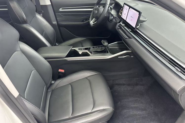 吉利汽车 帝豪 2025款 第4代 1.5L CVT尊贵型局部细节41