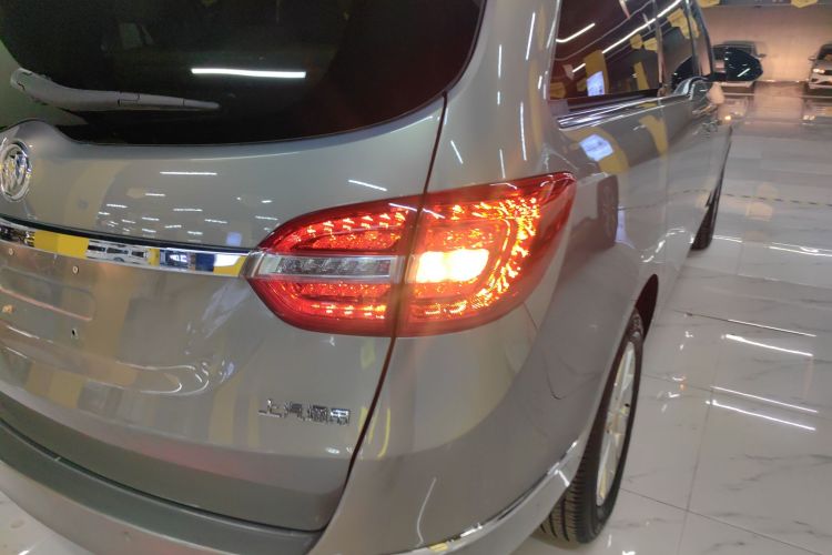 别克GL8 2018款 28T 舒适型 国VI车身外观9