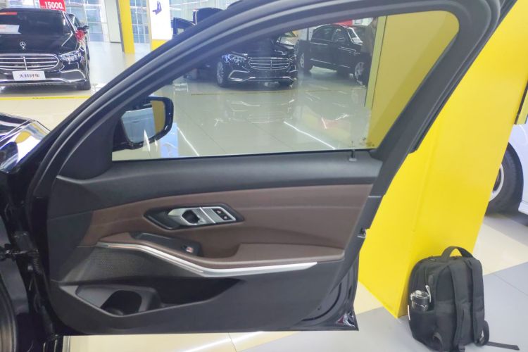 宝马3系 2023款 325Li M运动套装中控内饰42