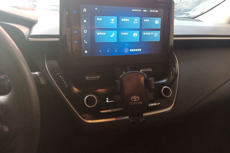 丰田 亚洲狮 2021款 2.0L 豪华版中控内饰16