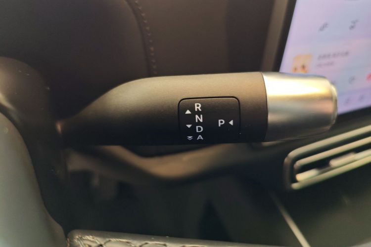 理想汽车 理想L8 2023款 Pro中控内饰18