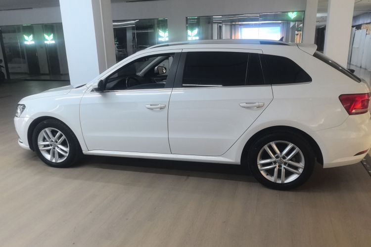 大众 朗行 2015款 1.6L 自动舒适版车身外观4