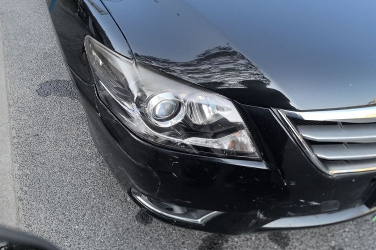 丰田 凯美瑞 2012款 200G 经典豪华版车身外观8