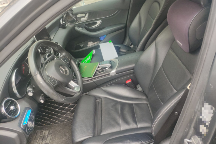 奔驰C级 2017款 改款 C 200 L 运动版中控内饰19