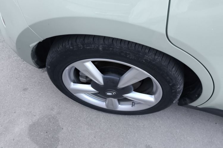 欧拉好猫 2023款 401km标准续航 舒享型 磷酸铁锂车身外观56