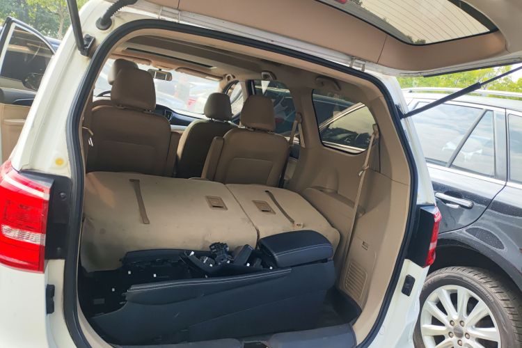 宝骏730 2016款 1.5L 手动豪华型 7座局部细节23