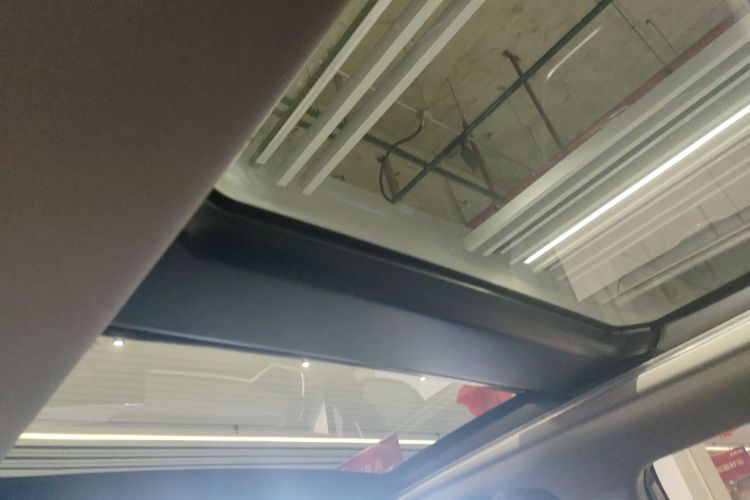 丰田 威兰达新能源 2023款 高性能版 2.5L 两驱劲擎版中控内饰22