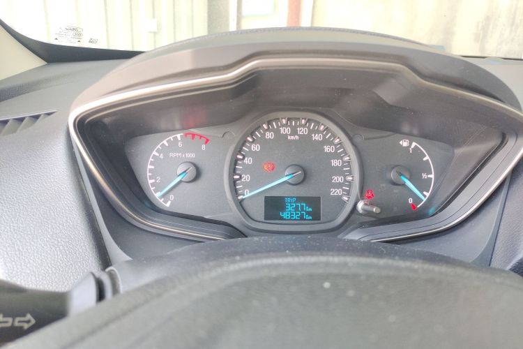 福特 福睿斯 2015款 1.5L 手动舒适型中控内饰14