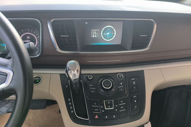 别克GL8 2018款 28T 尊贵型 国VI中控内饰16